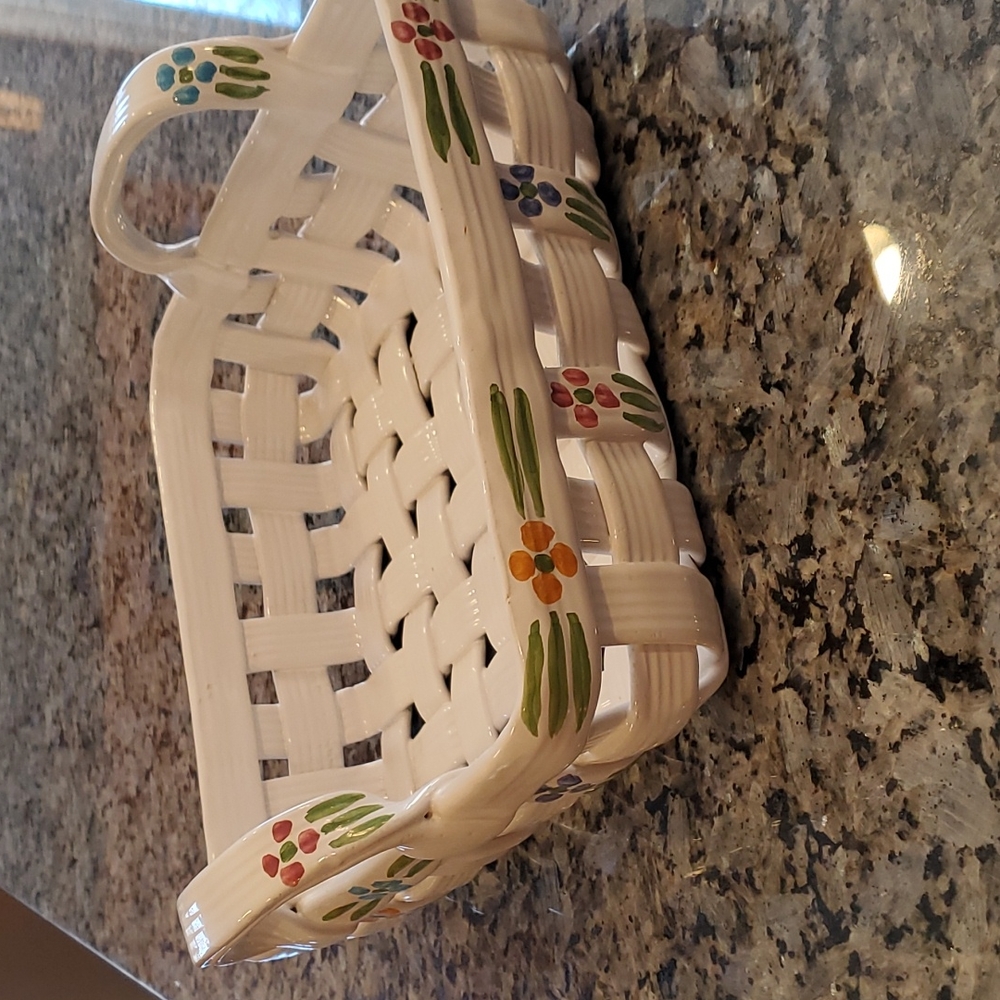 Ceramic "basket weave" tray/basket.